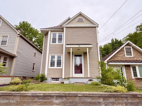 32 Mount Stuart Road Schenectady NY 12304