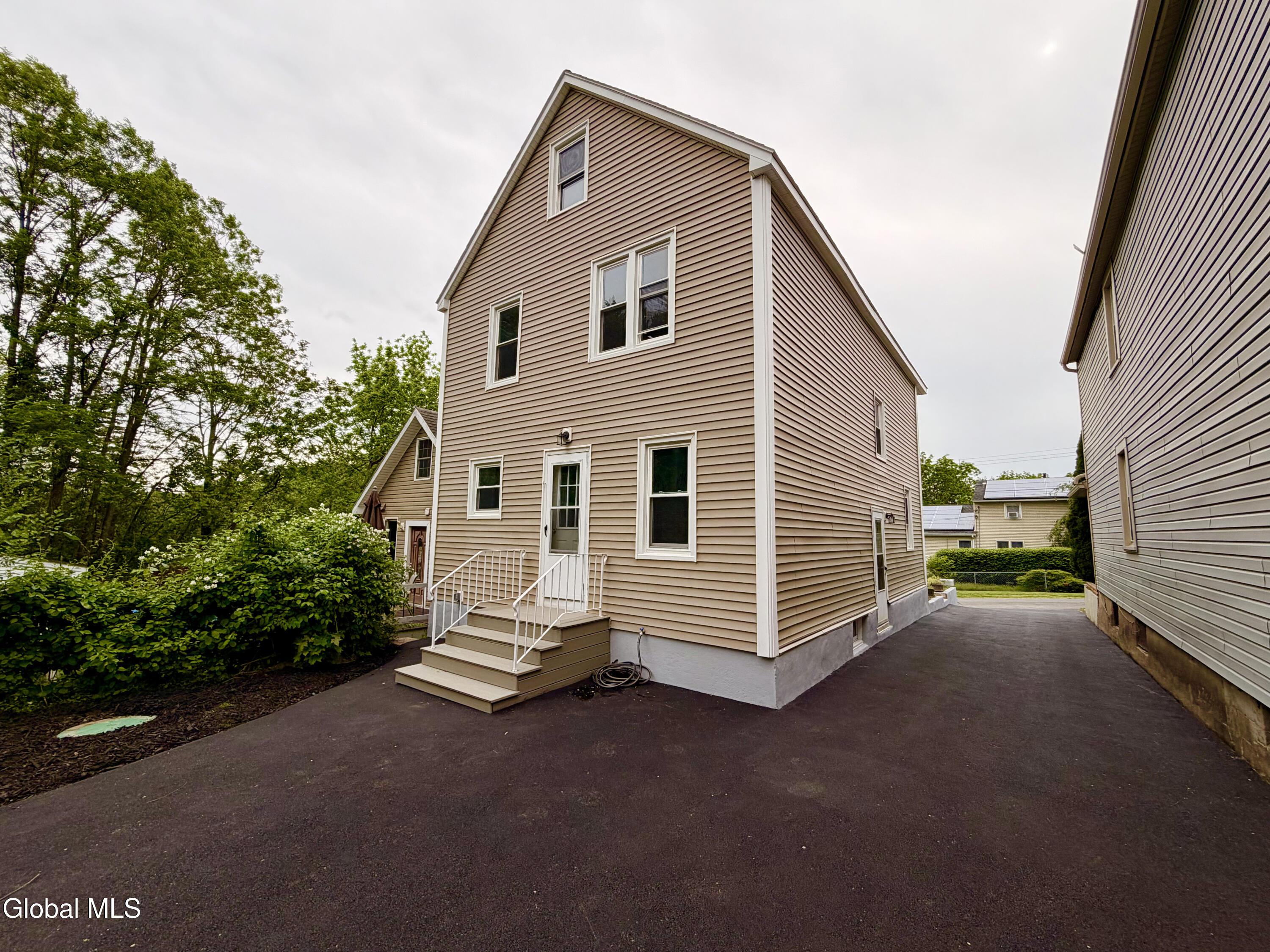 32 Mount Stuart Road Schenectady NY 12304