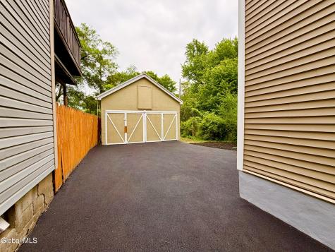 32 Mount Stuart Road Schenectady NY 12304