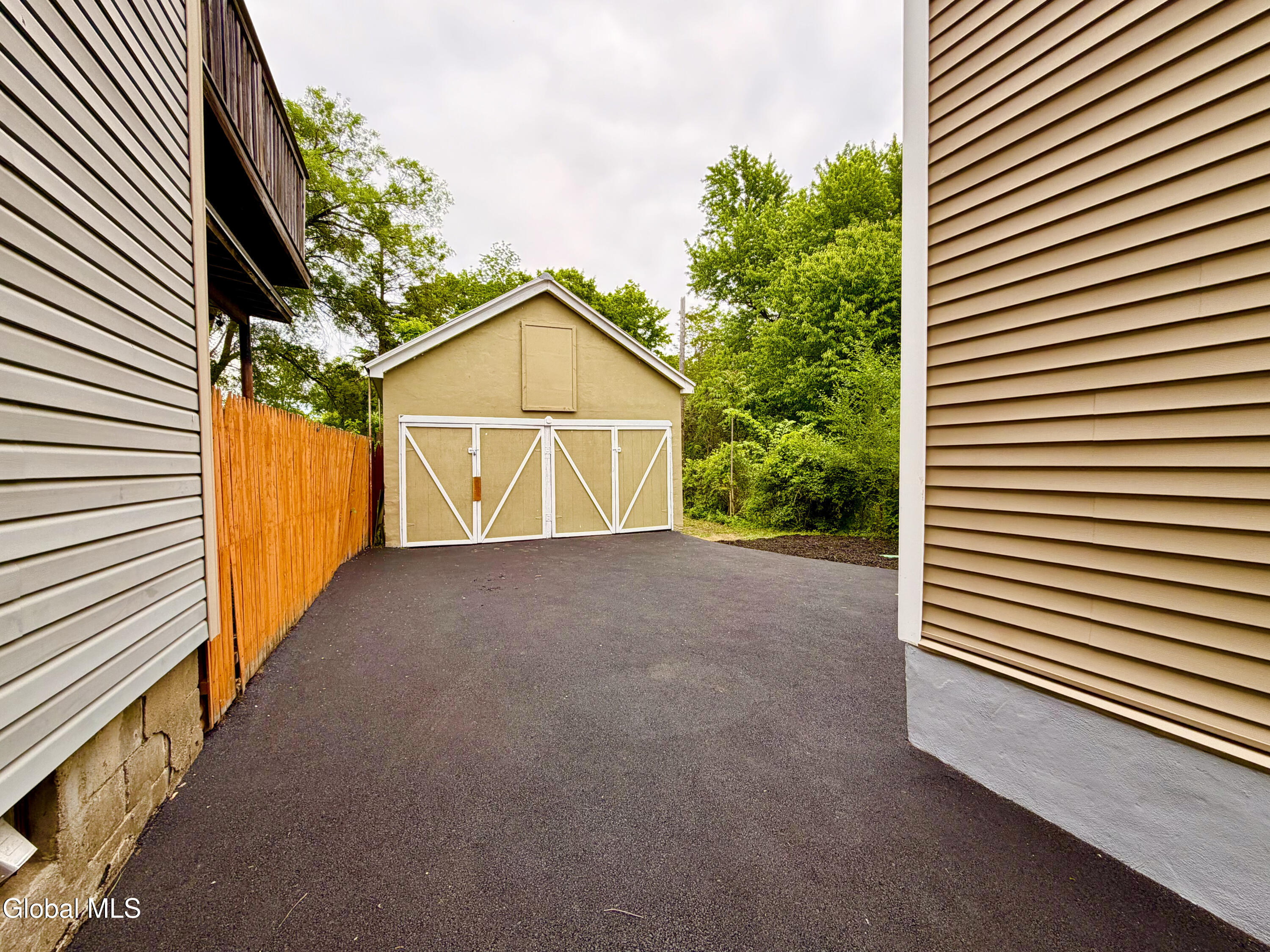 32 Mount Stuart Road Schenectady NY 12304