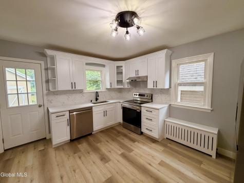32 Mount Stuart Road Schenectady NY 12304