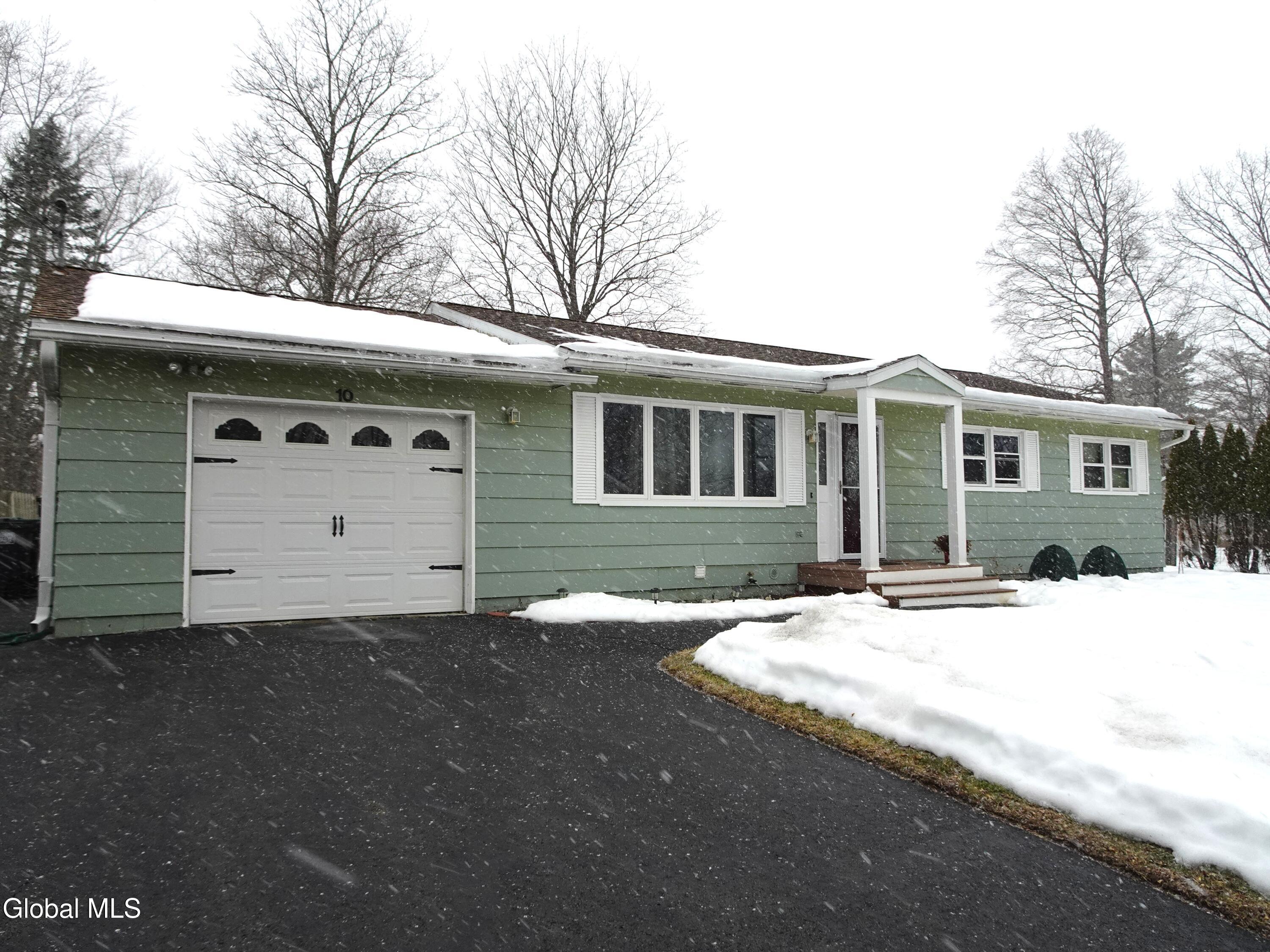10 Mann Drive Castleton NY 12033
