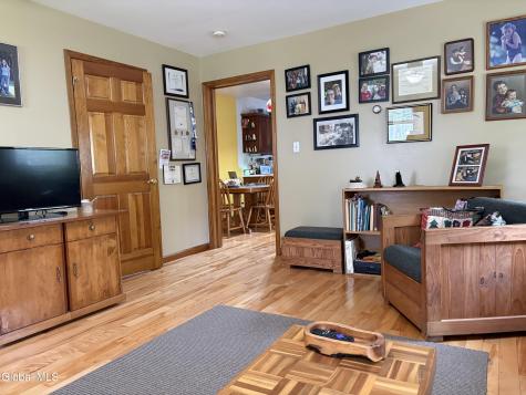 28 Eileen Street Albany NY 12203
