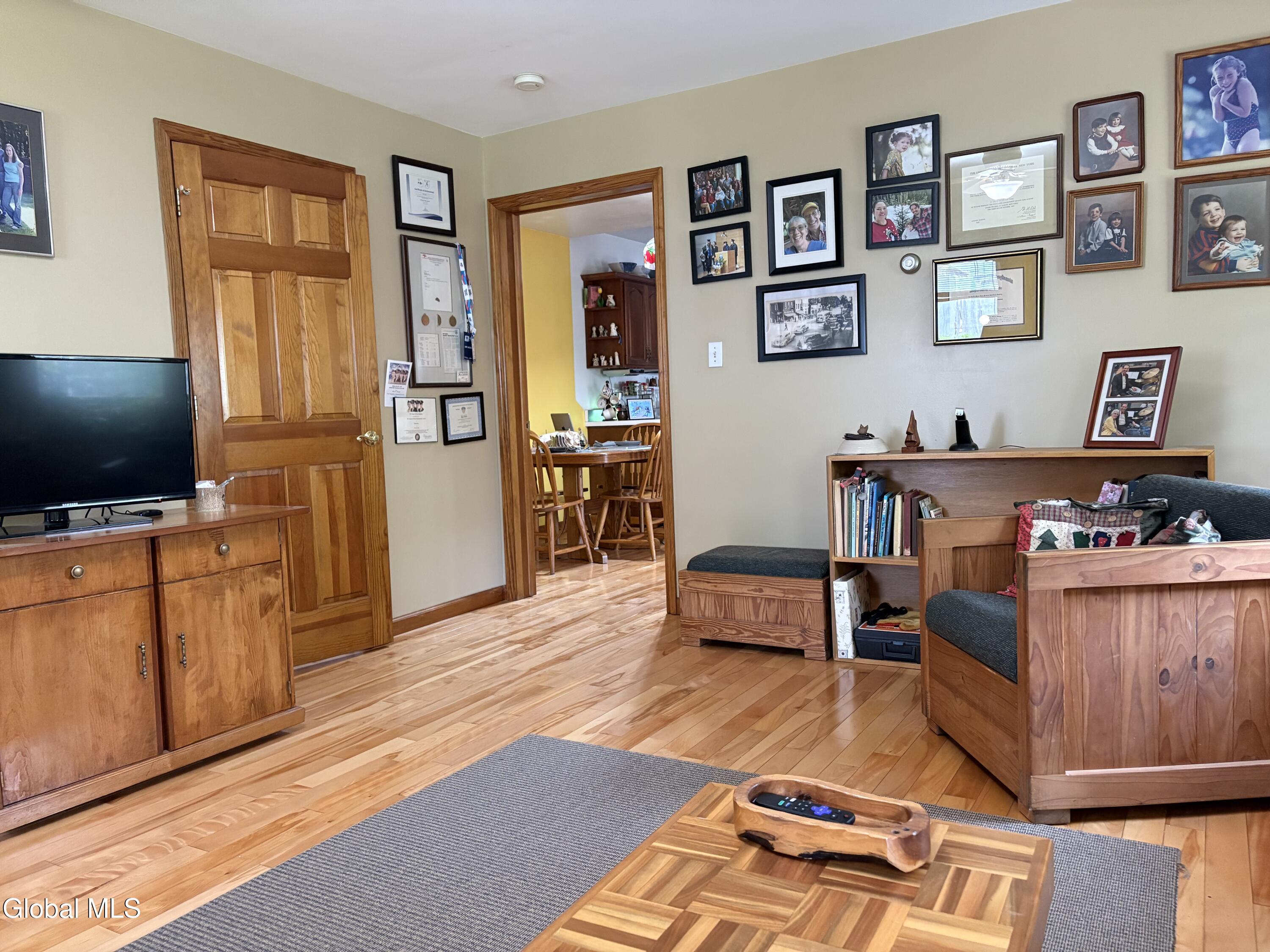 28 Eileen Street Albany NY 12203