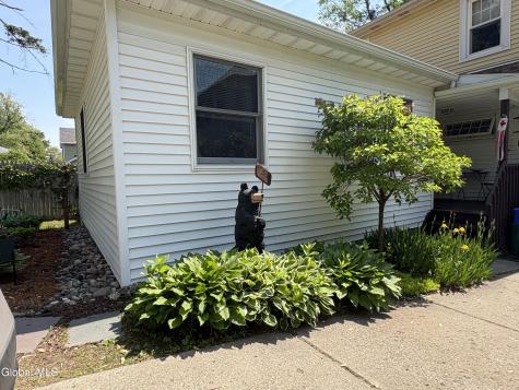 28 Eileen Street Albany NY 12203