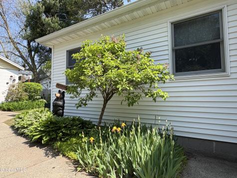 28 Eileen Street Albany NY 12203