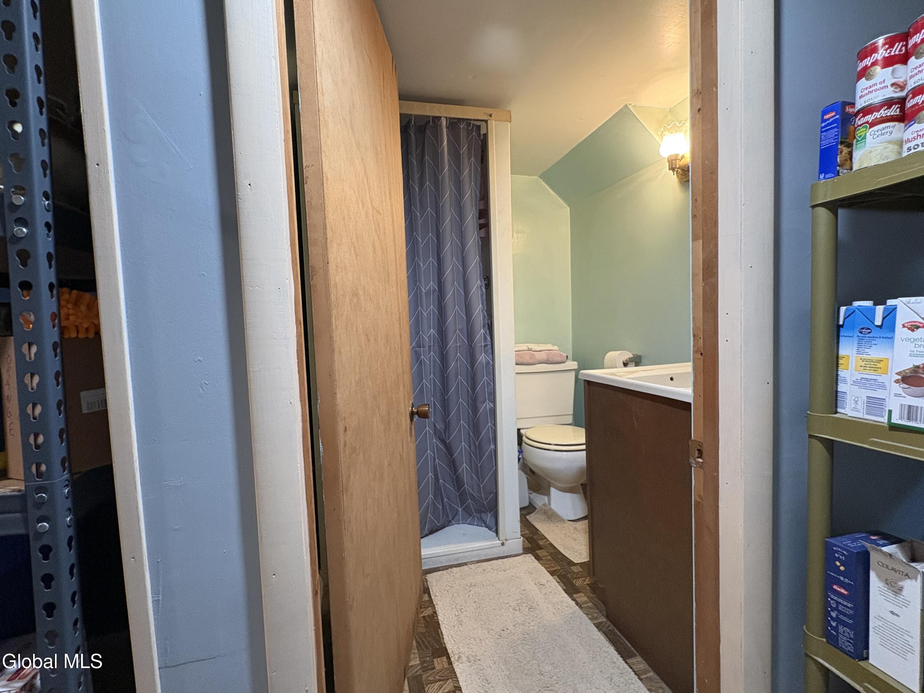 28 Eileen Street Albany NY 12203