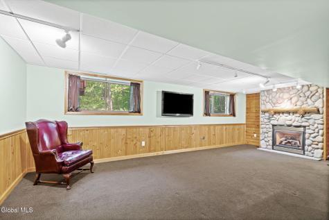 19 Coventry Drive Clifton Park NY 12065