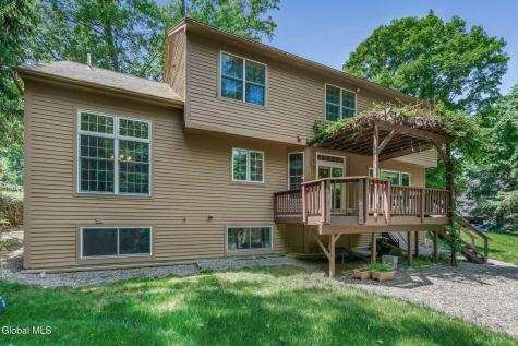 19 Coventry Drive Clifton Park NY 12065