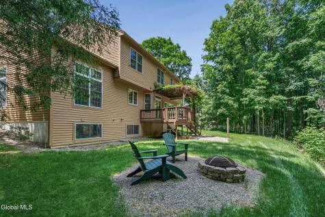 19 Coventry Drive Clifton Park NY 12065