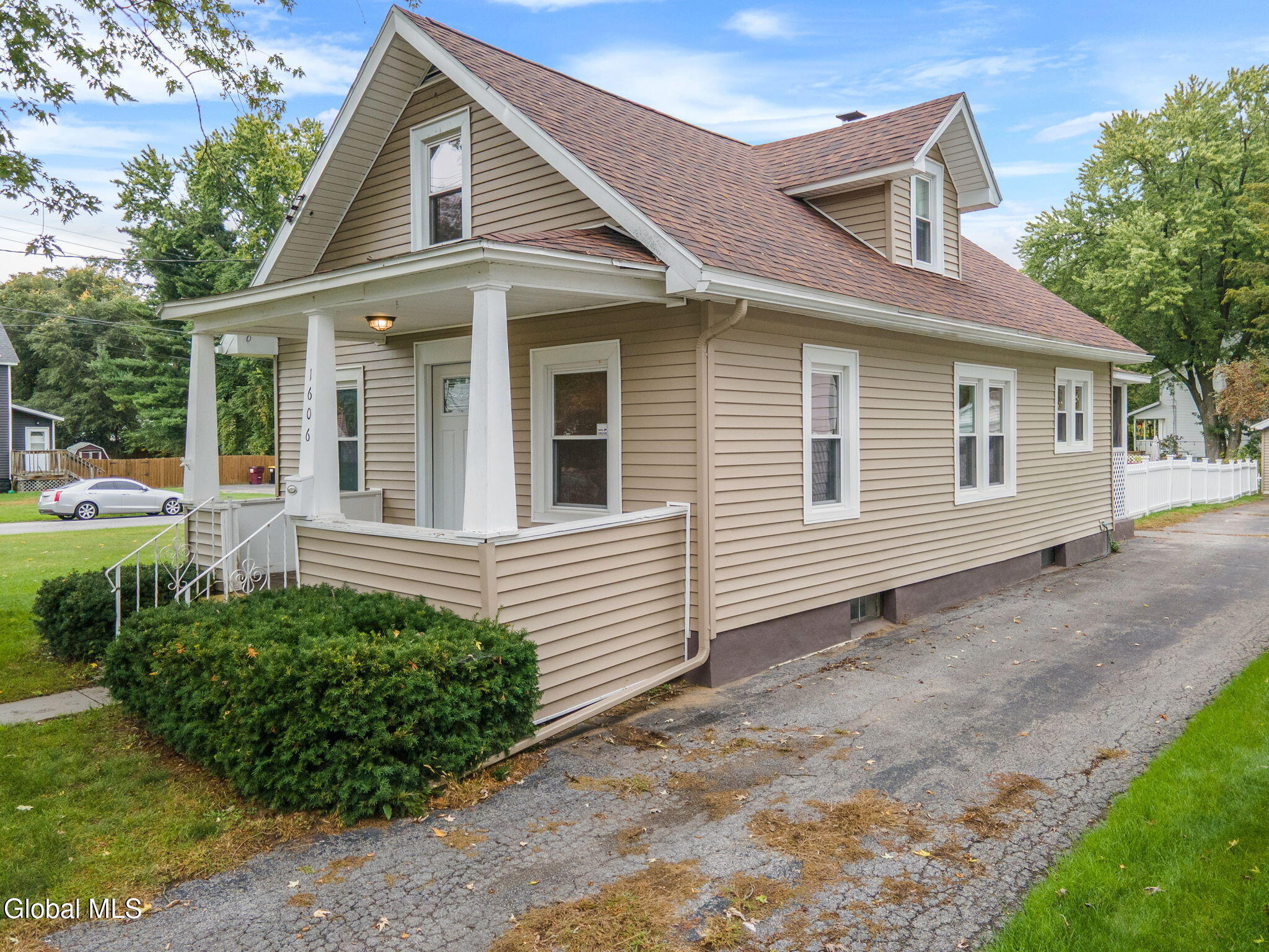 1606 Fordham Avenue Schenectady NY 12306