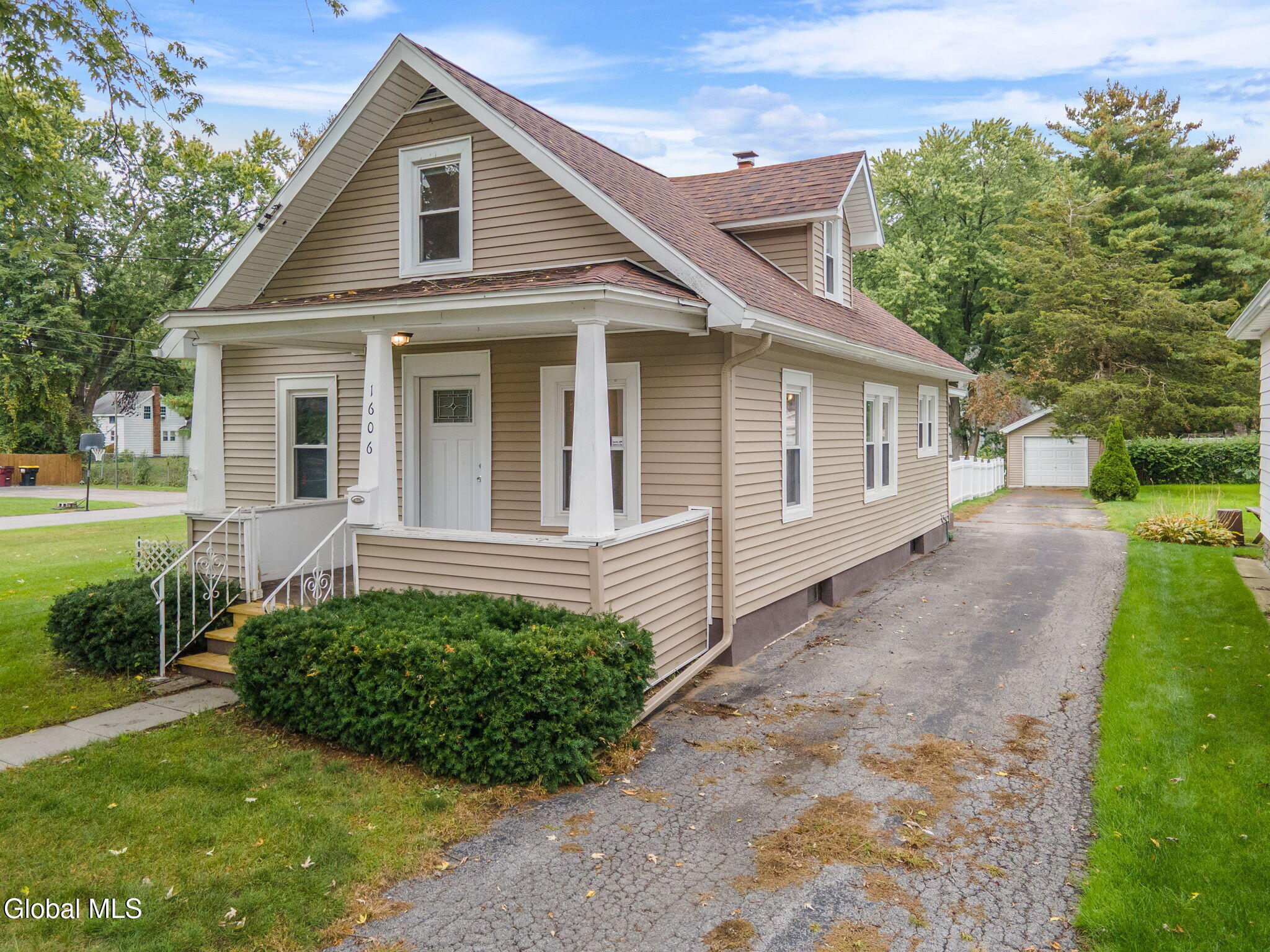 1606 Fordham Avenue Schenectady NY 12306