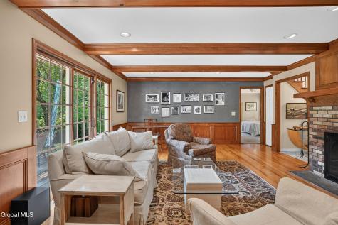 218 Swift Road Voorheesville NY 12186