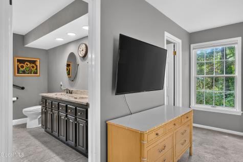 218 Swift Road Voorheesville NY 12186