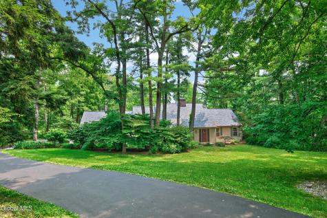 218 Swift Road Voorheesville NY 12186