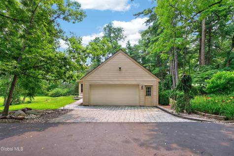 218 Swift Road Voorheesville NY 12186