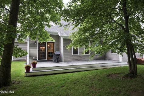 37 Yachtsmans Way Malta NY 12020