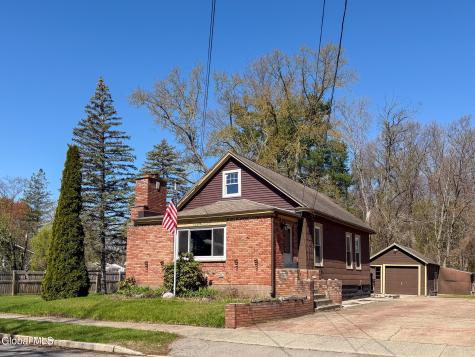 378 Bradford Road Schenectady NY 12304