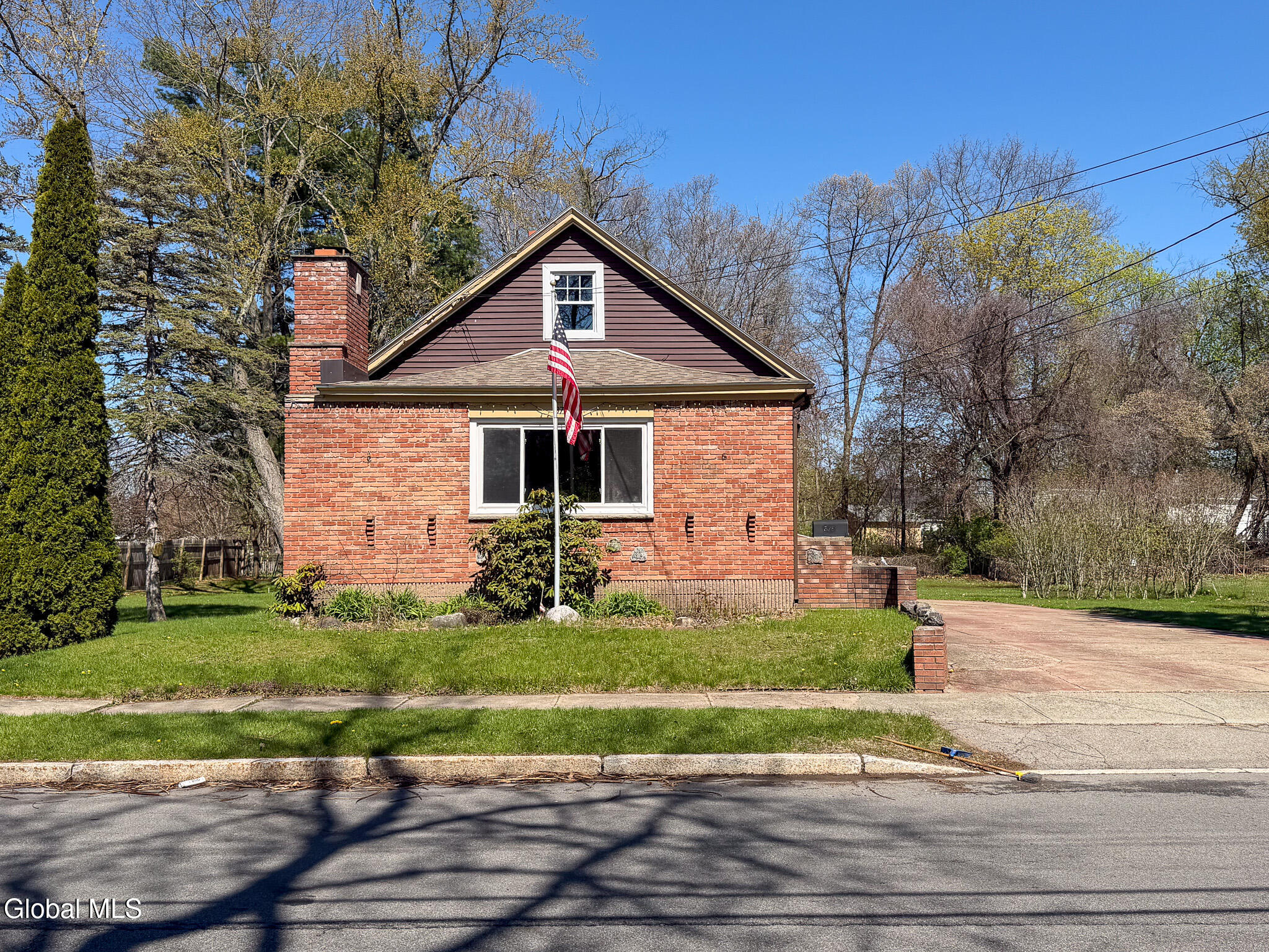 378 Bradford Road Schenectady NY 12304