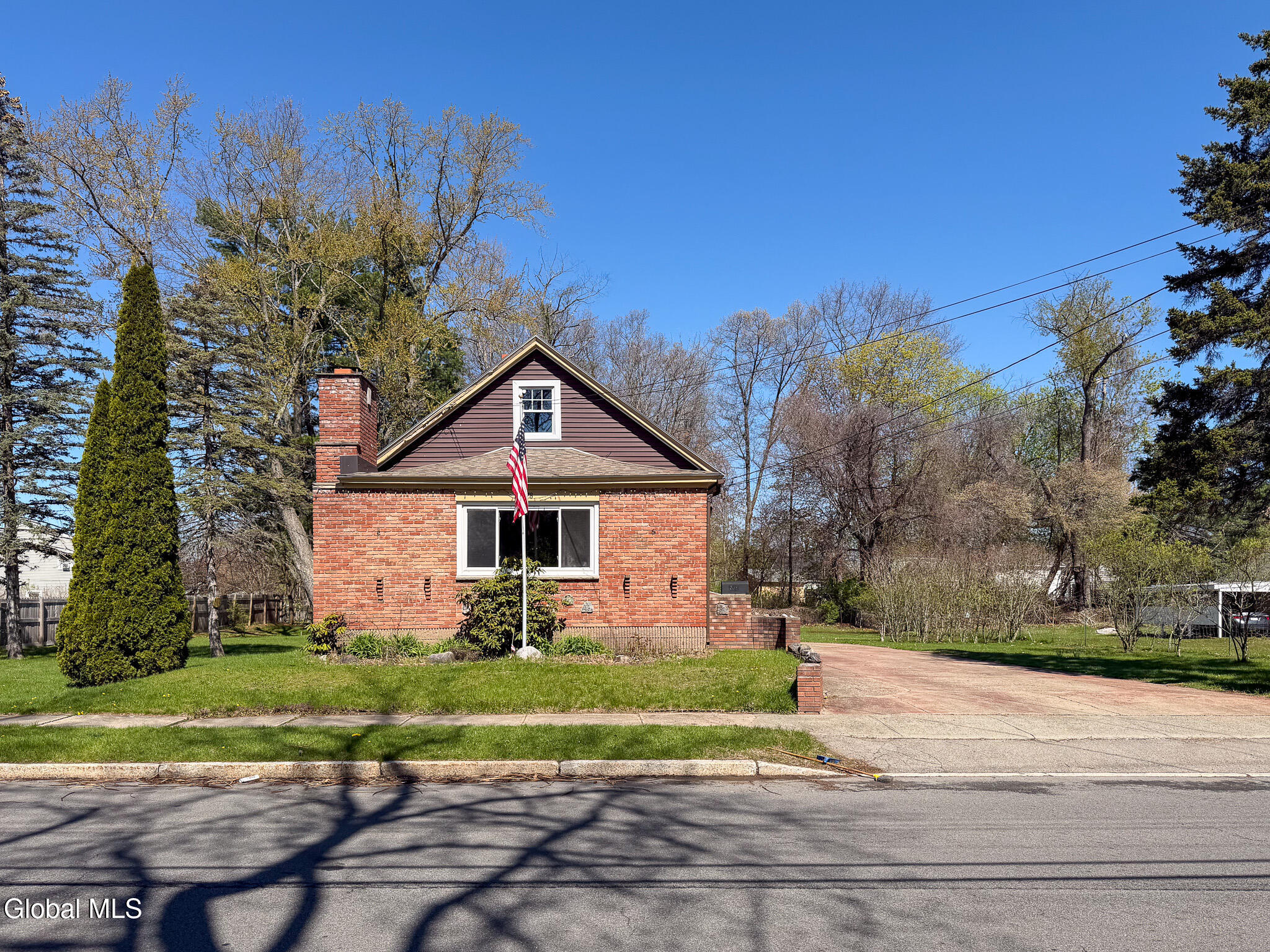 378 Bradford Road Schenectady NY 12304