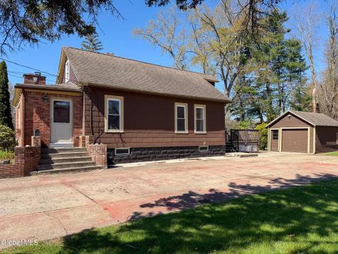 378 Bradford Road Schenectady NY 12304
