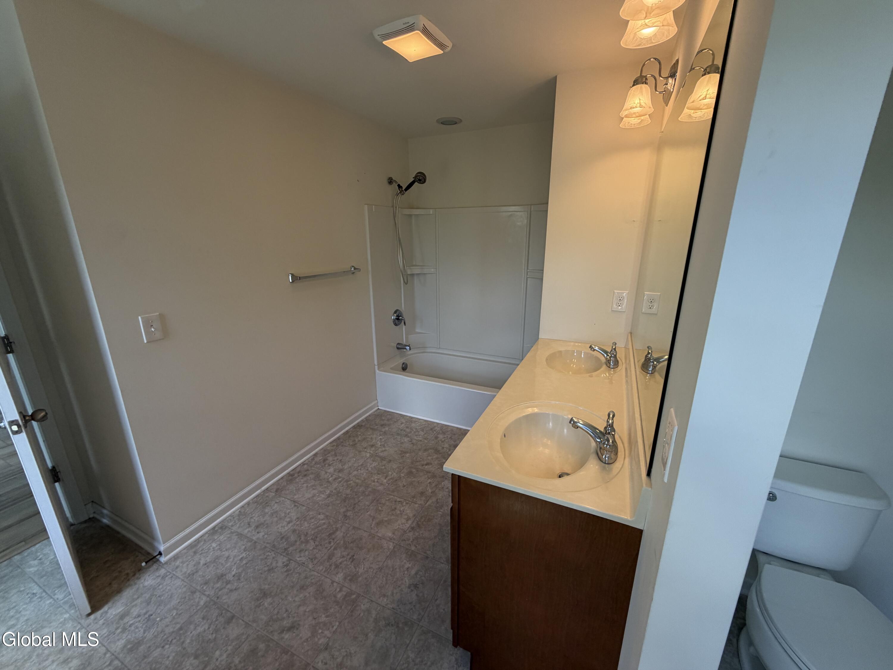 11 Highland View Avenue Rensselaer NY 12144