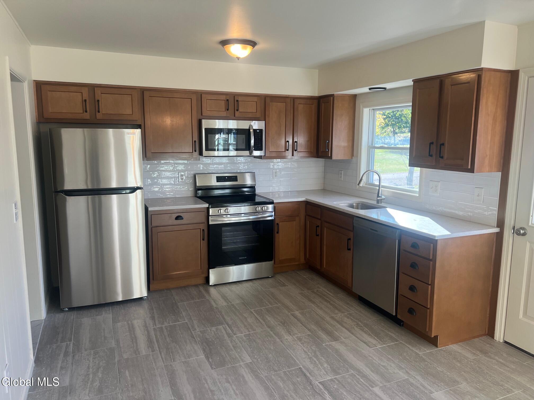 25 Pine Street Albany NY 12203