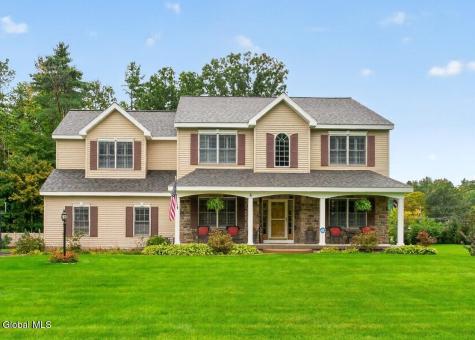 4 Quincy Lane Queensbury NY 12804