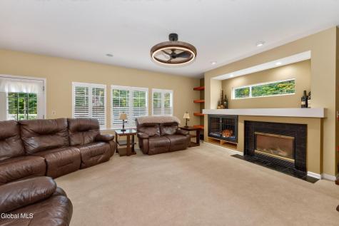 4 Quincy Lane Queensbury NY 12804