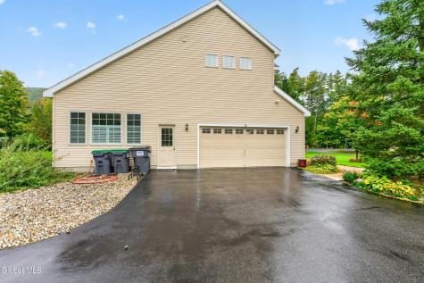 4 Quincy Lane Queensbury NY 12804