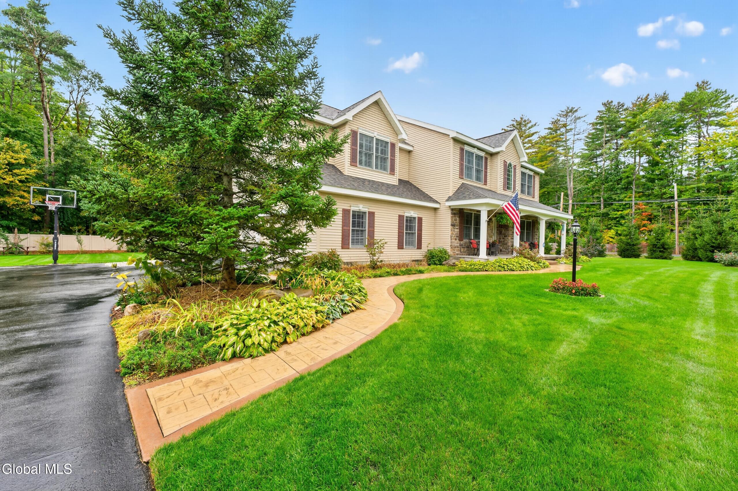4 Quincy Lane Queensbury NY 12804