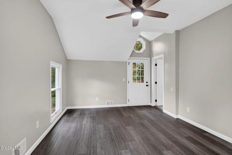 3 Ellsworth Place Delmar NY 12054