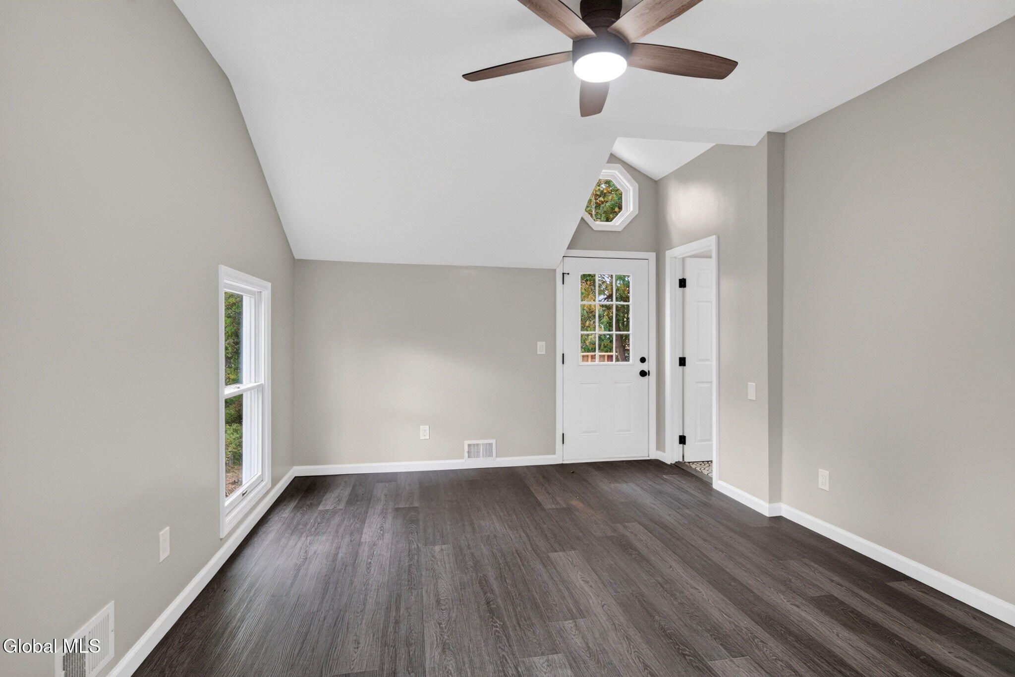 3 Ellsworth Place Delmar NY 12054
