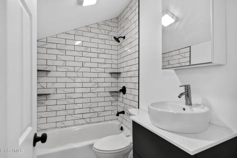 3 Ellsworth Place Delmar NY 12054
