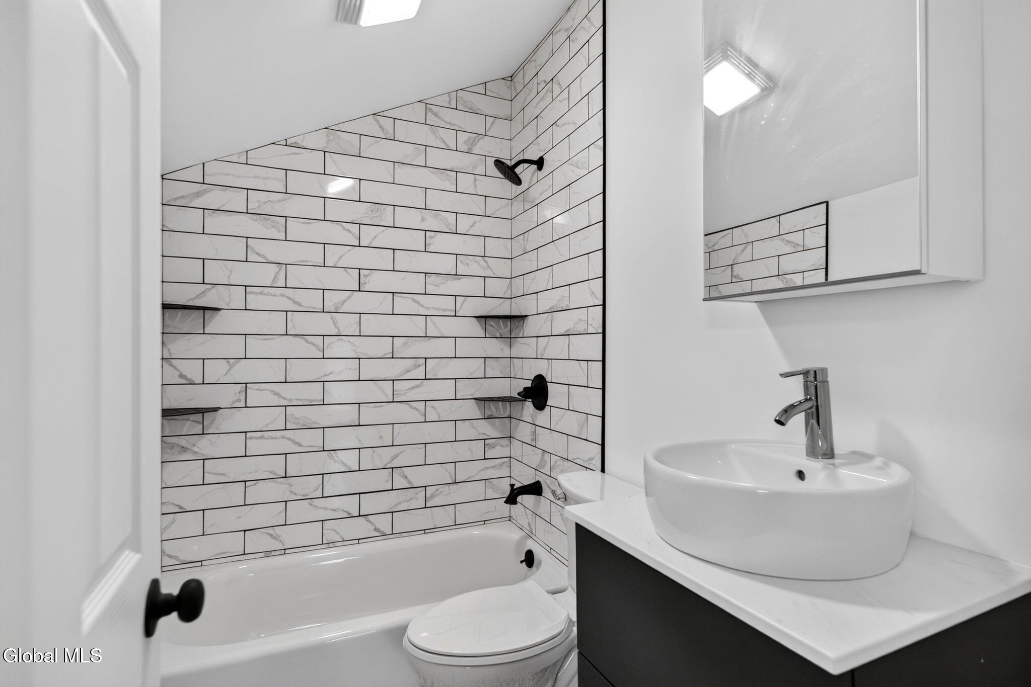 3 Ellsworth Place Delmar NY 12054