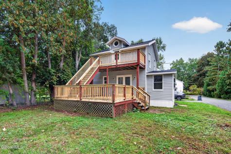 3 Ellsworth Place Delmar NY 12054