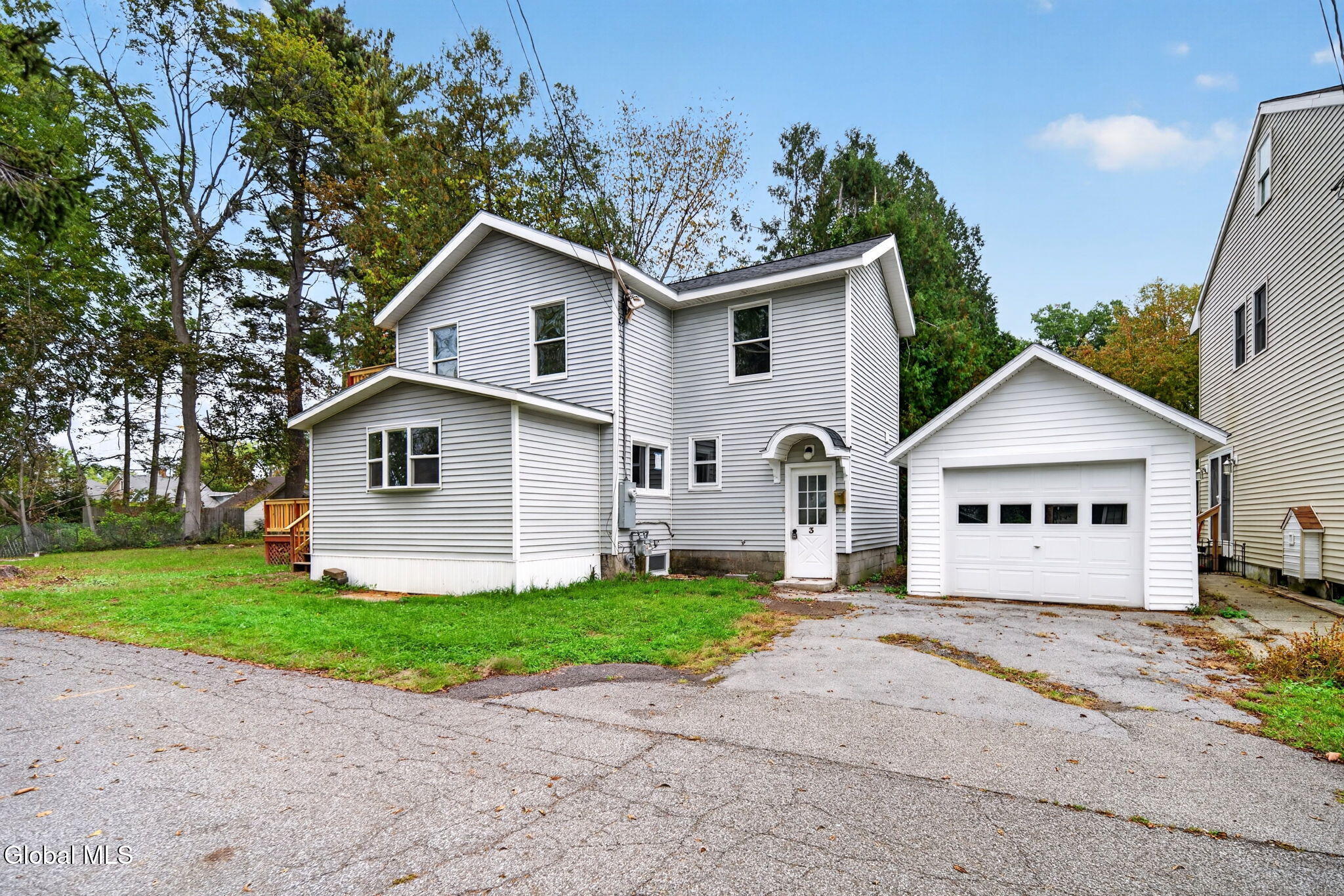 3 Ellsworth Place Delmar NY 12054