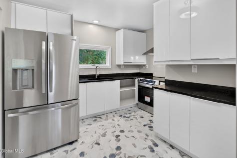 3 Ellsworth Place Delmar NY 12054