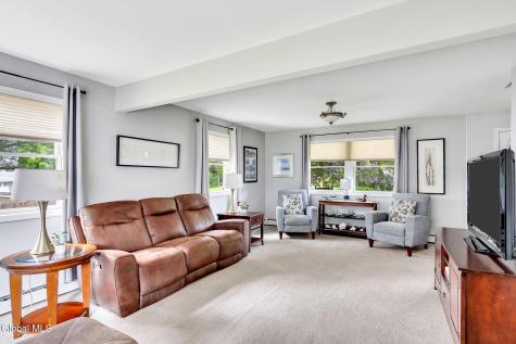 85 Apple Tree Lane Clifton Park NY 12065