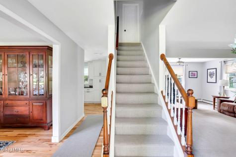 85 Apple Tree Lane Clifton Park NY 12065