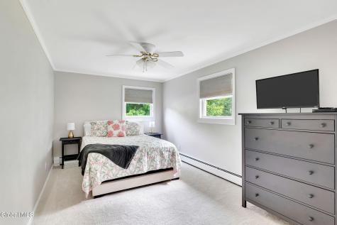 85 Apple Tree Lane Clifton Park NY 12065
