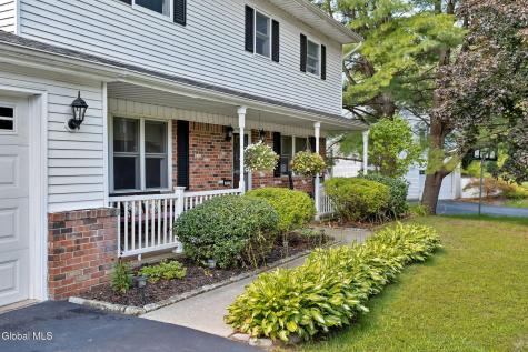 85 Apple Tree Lane Clifton Park NY 12065