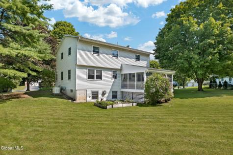 85 Apple Tree Lane Clifton Park NY 12065