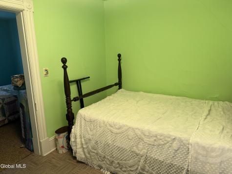 94 West Street Gloversville NY 12078