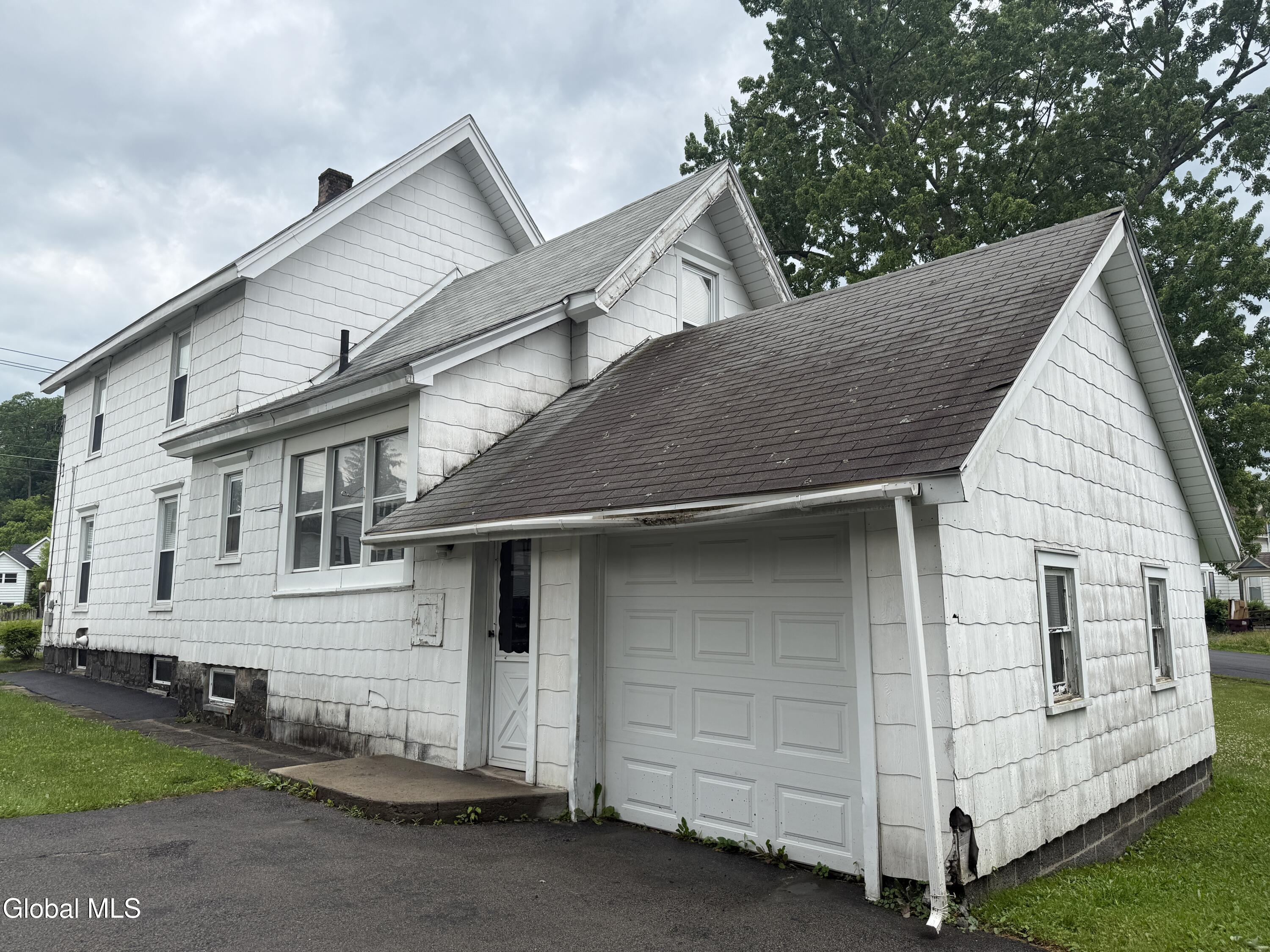 94 West Street Gloversville NY 12078