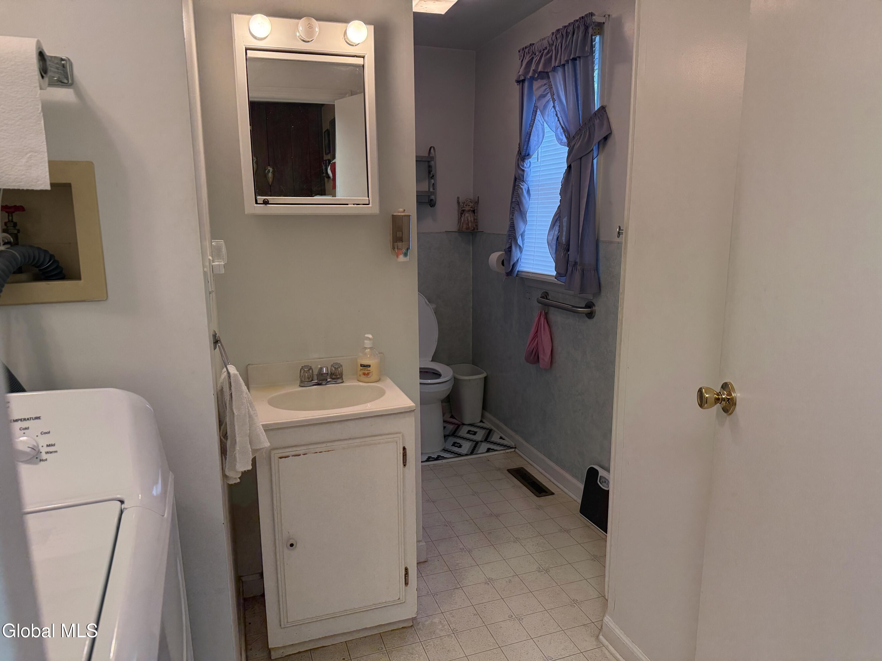 94 West Street Gloversville NY 12078