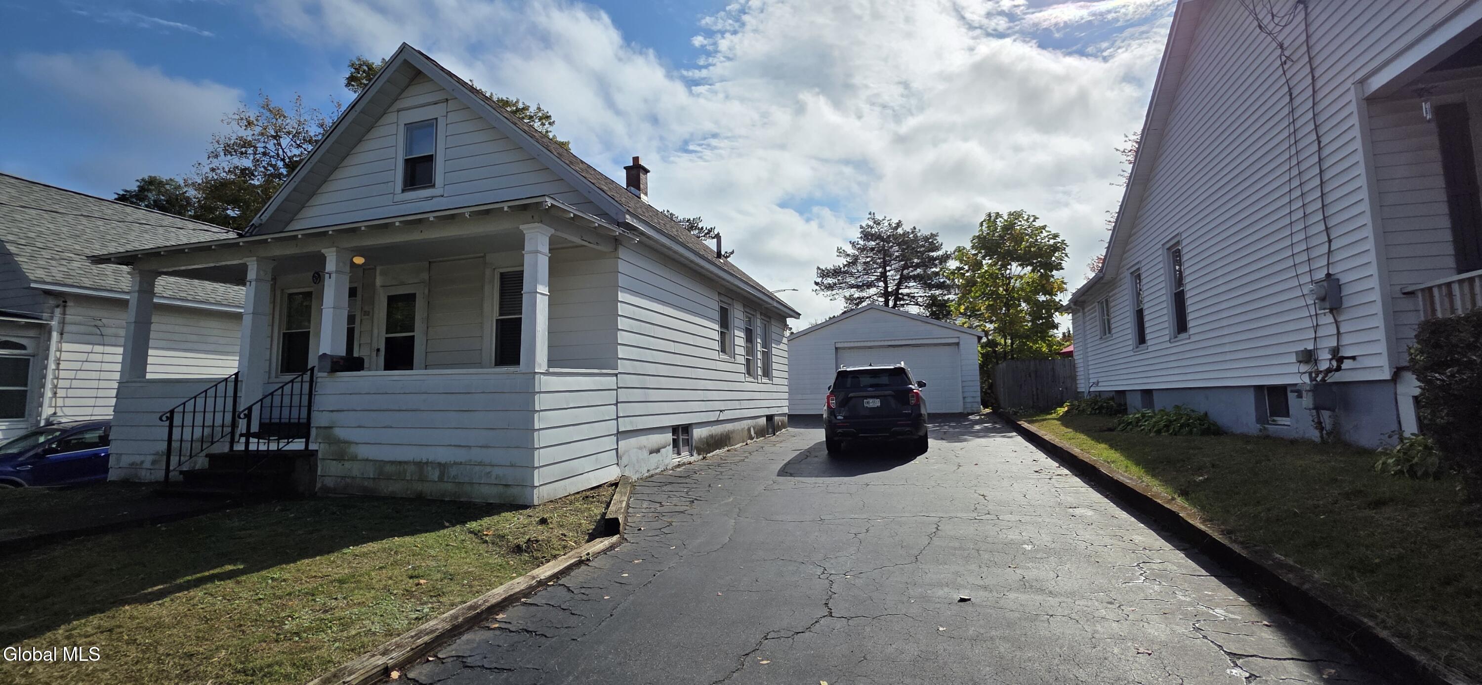 23 Austain Avenue Albany NY 12205