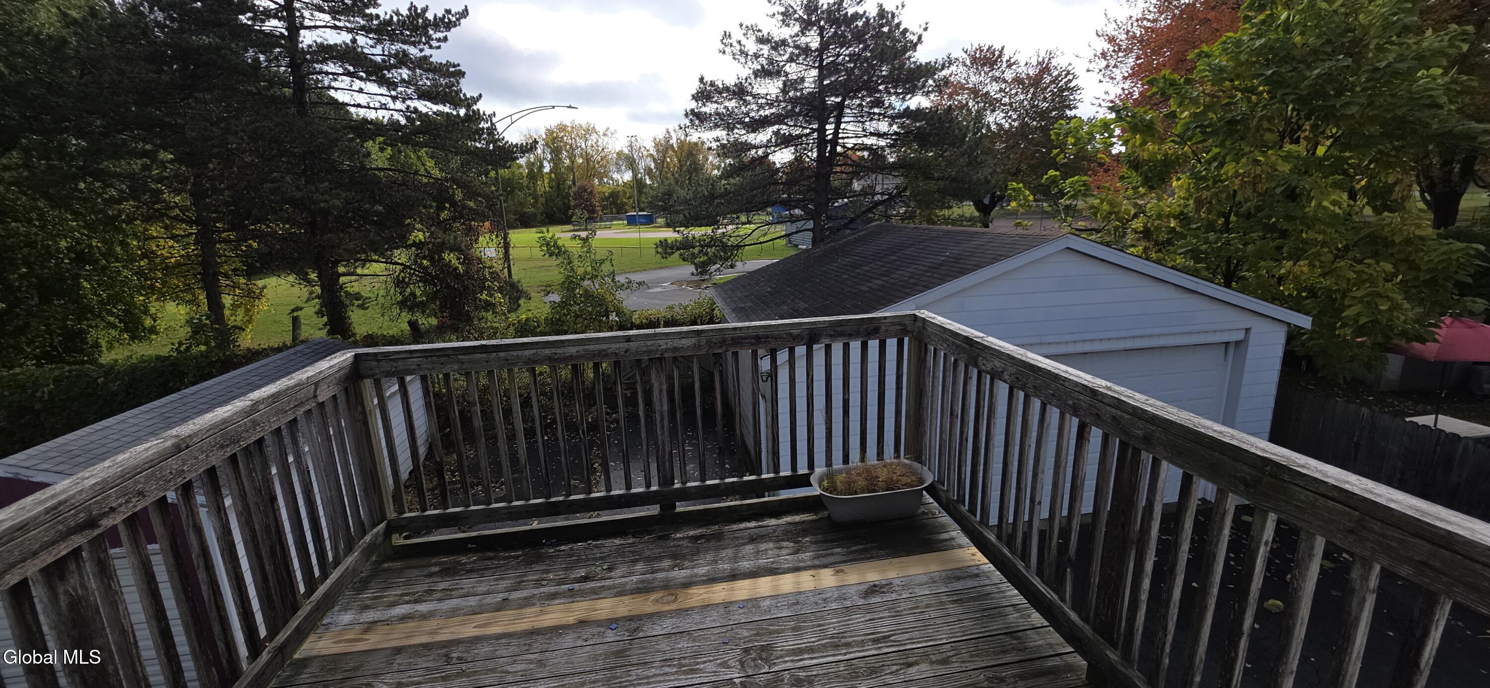 23 Austain Avenue Albany NY 12205