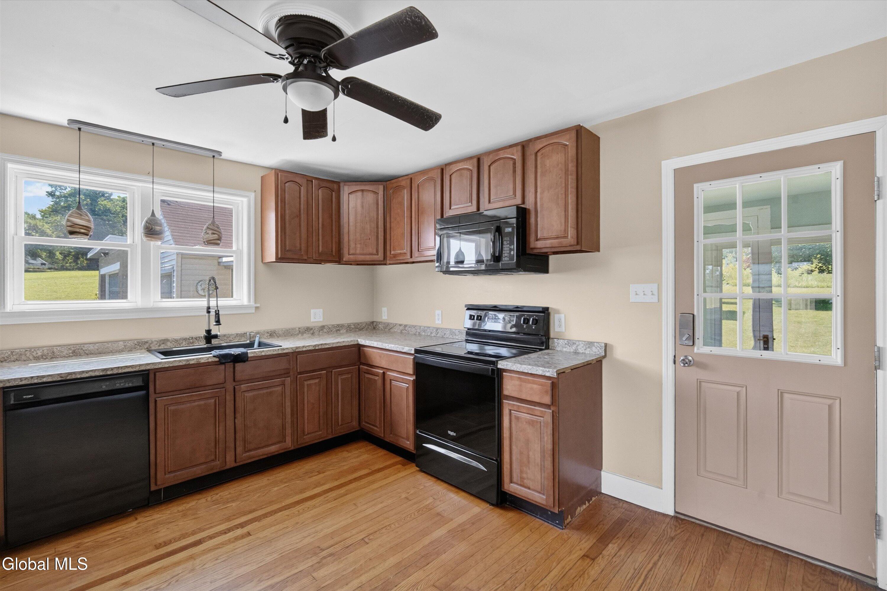 396 Pattersonville Road Amsterdam NY 12010