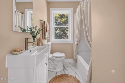 396 Pattersonville Road Amsterdam NY 12010